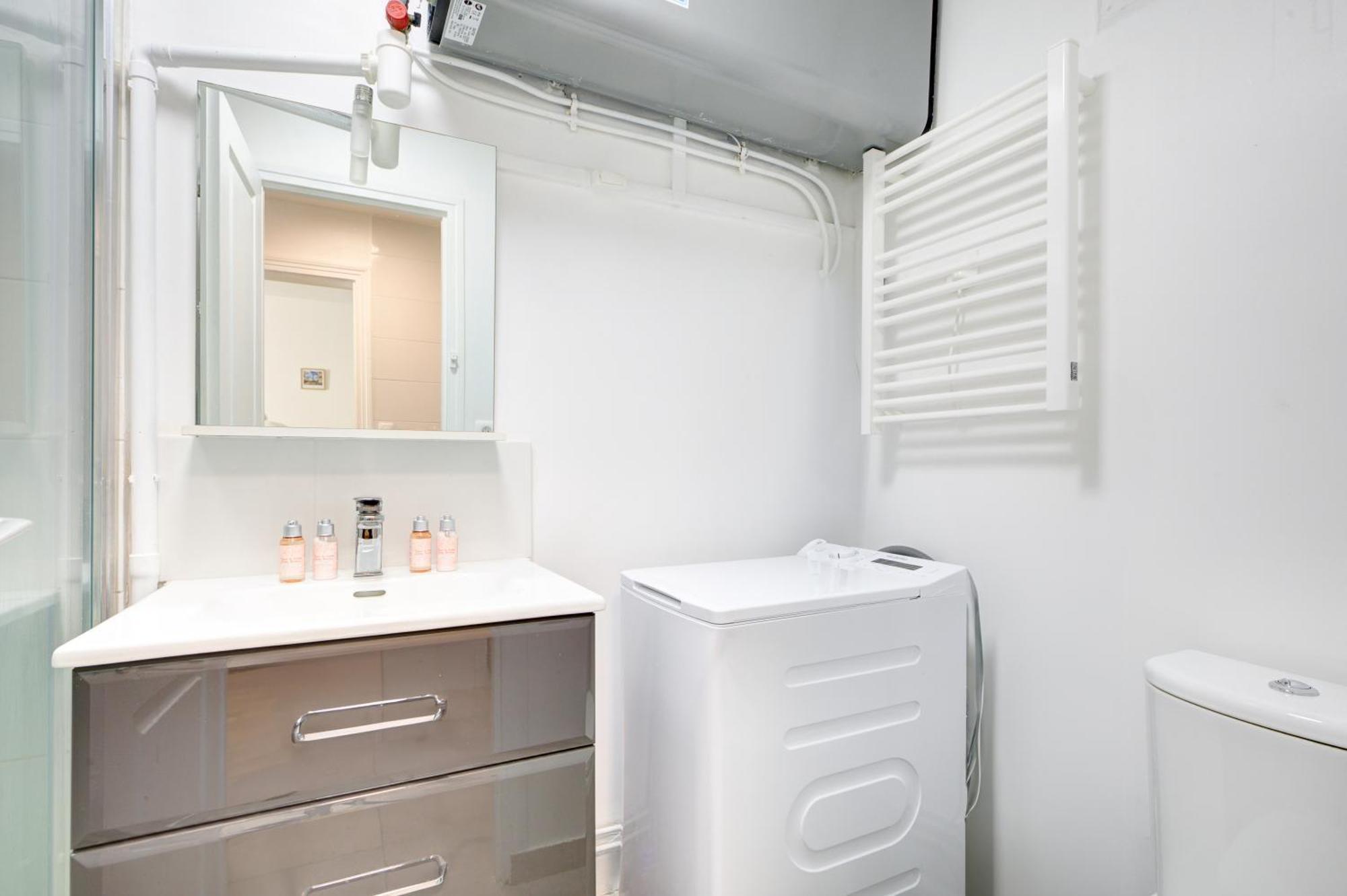 4 Personnes Charmant Appartement Paris 13Eme ภายนอก รูปภาพ